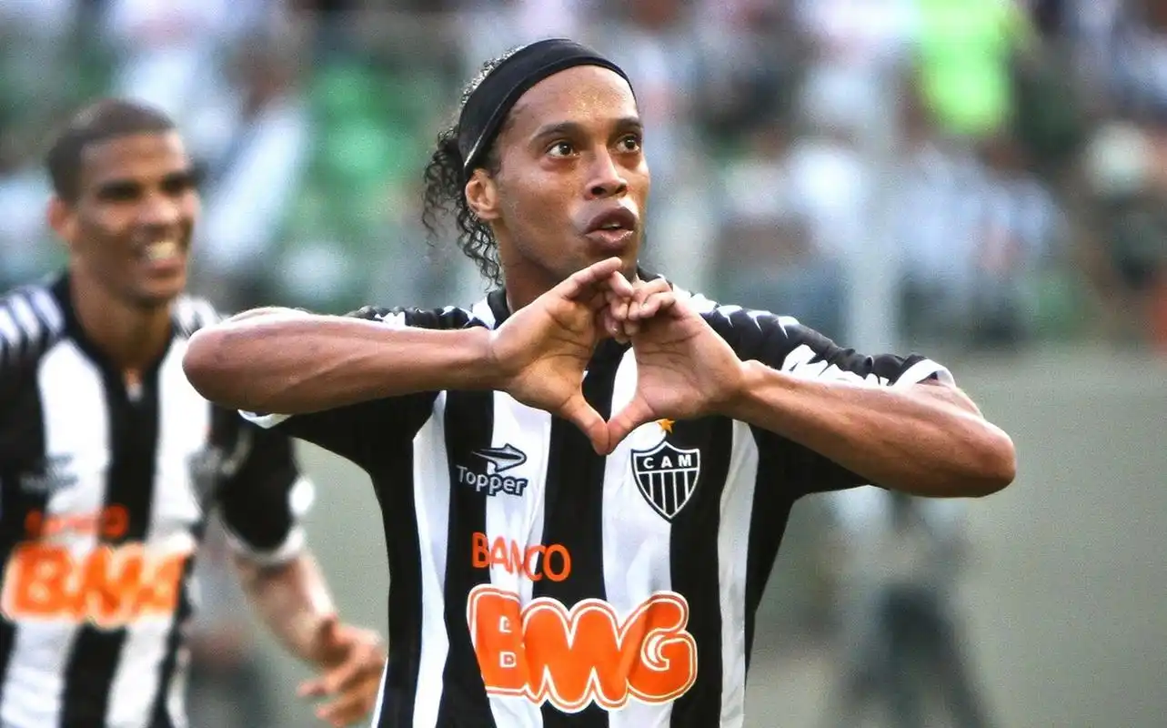 他遭遇了腿 他遭遇了腿